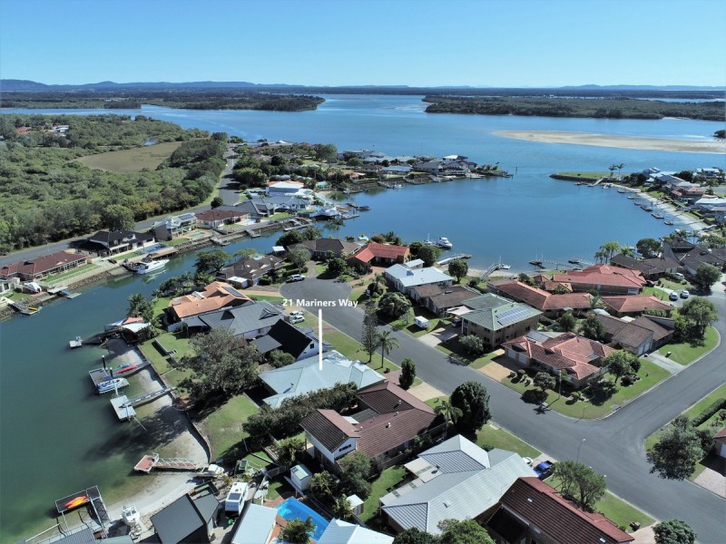 21 Mariners Way, Yamba NSW 2464