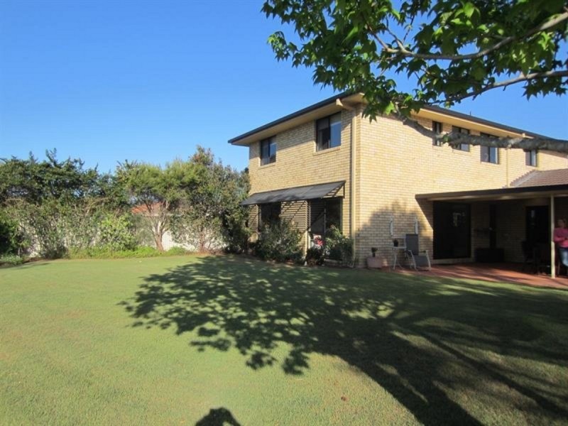 6 Arakoon Place, Yamba NSW 2464