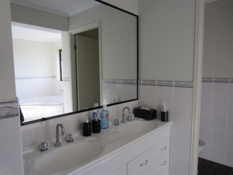 6 Arakoon Place, Yamba NSW 2464