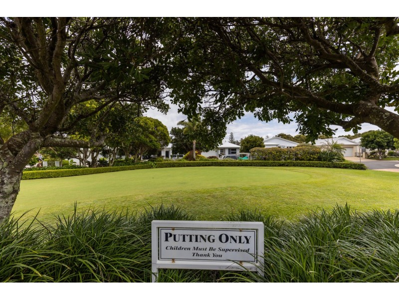 18 The Drive, Yamba NSW 2464