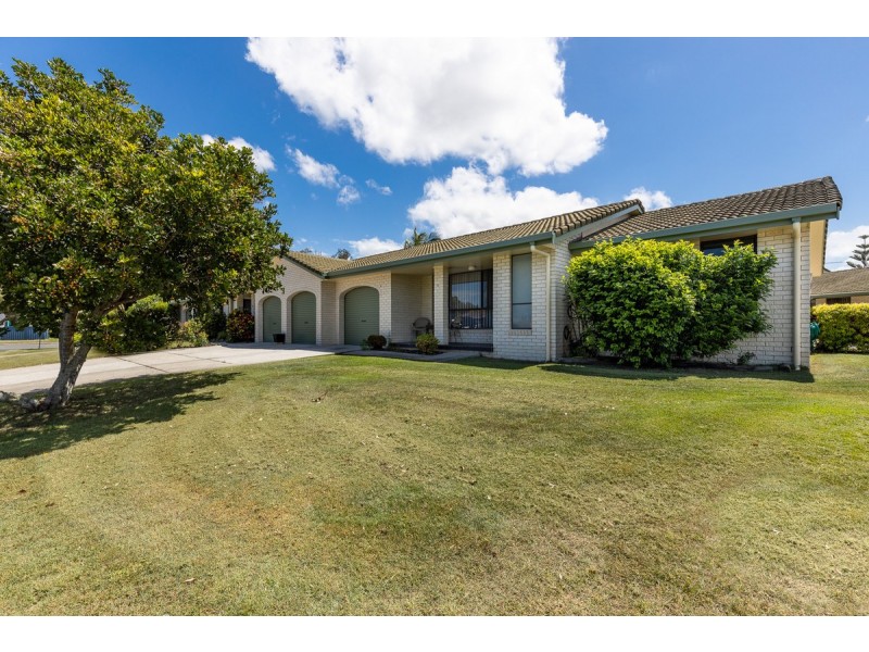 8/1-5 Osprey Drive, Yamba NSW 2464