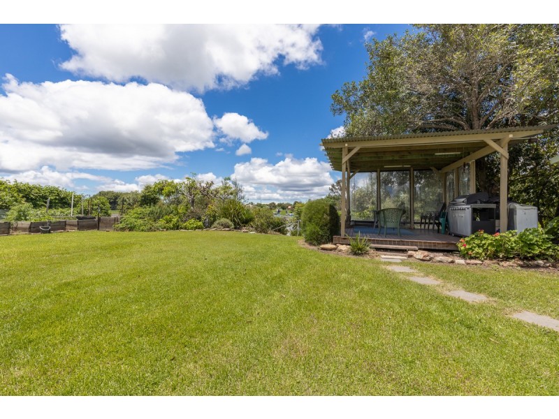 16 Clarence Street, Brushgrove NSW 2460