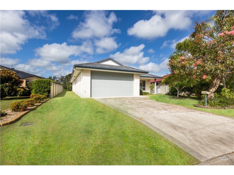 3 Newport Island Circuit, Yamba NSW 2464