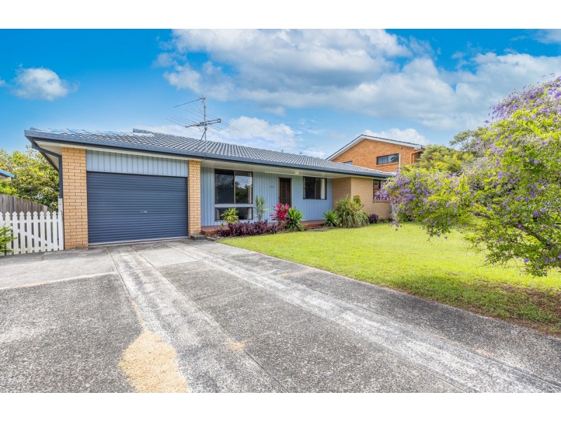 44 Coonawarra Court, Yamba NSW 2464