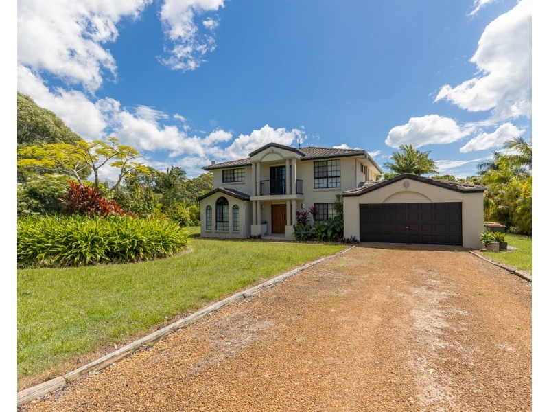 18 Waterview Crescent, Woombah NSW 2469