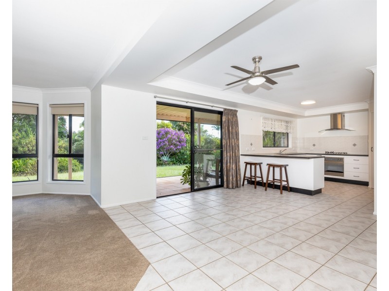 18 Waterview Crescent, Woombah NSW 2469