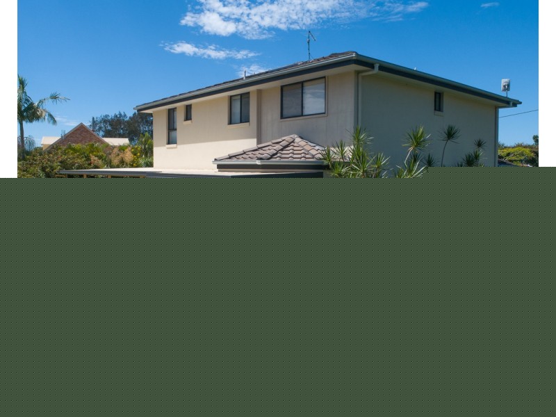 18 Waterview Crescent, Woombah NSW 2469