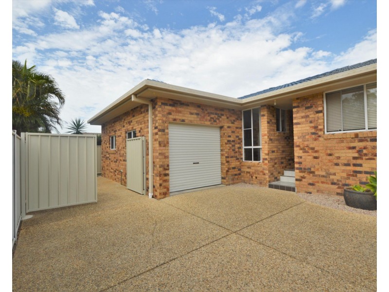 1/22 Waratah Avenue, Yamba NSW 2464