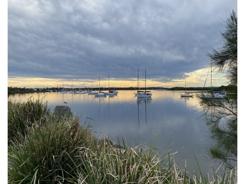 221/22 Carrs Drive, Yamba NSW 2464