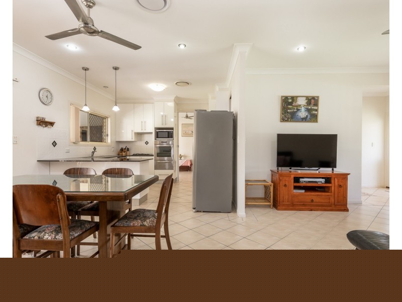 70 Palm Tce, Yamba NSW 2464