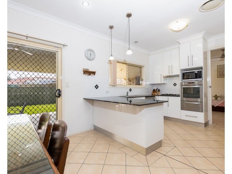70 Palm Tce, Yamba NSW 2464