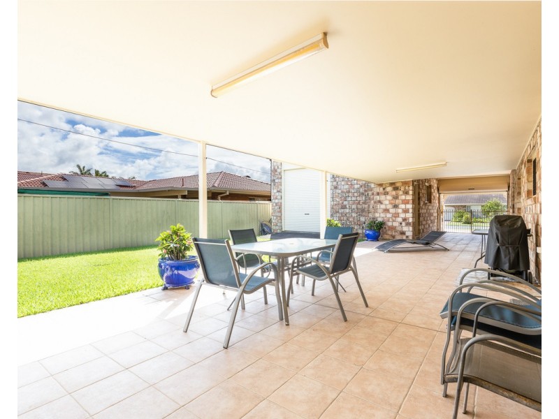 70 Palm Tce, Yamba NSW 2464