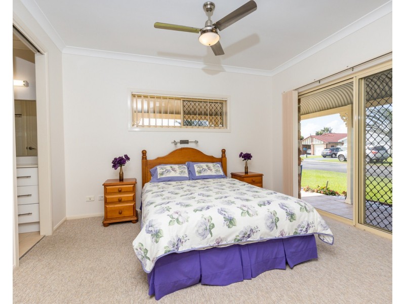 70 Palm Tce, Yamba NSW 2464