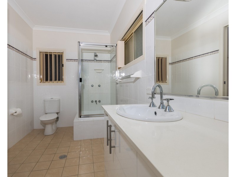 70 Palm Tce, Yamba NSW 2464
