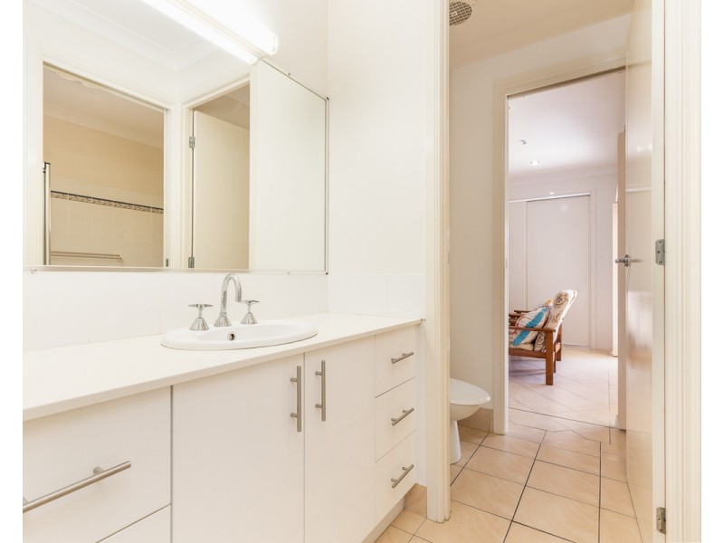 70 Palm Tce, Yamba NSW 2464
