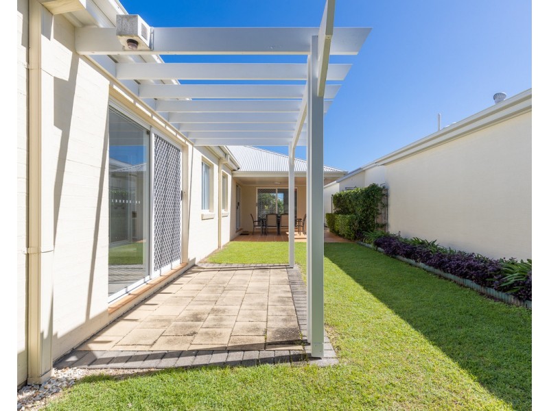 72 The Drive, Yamba NSW 2464