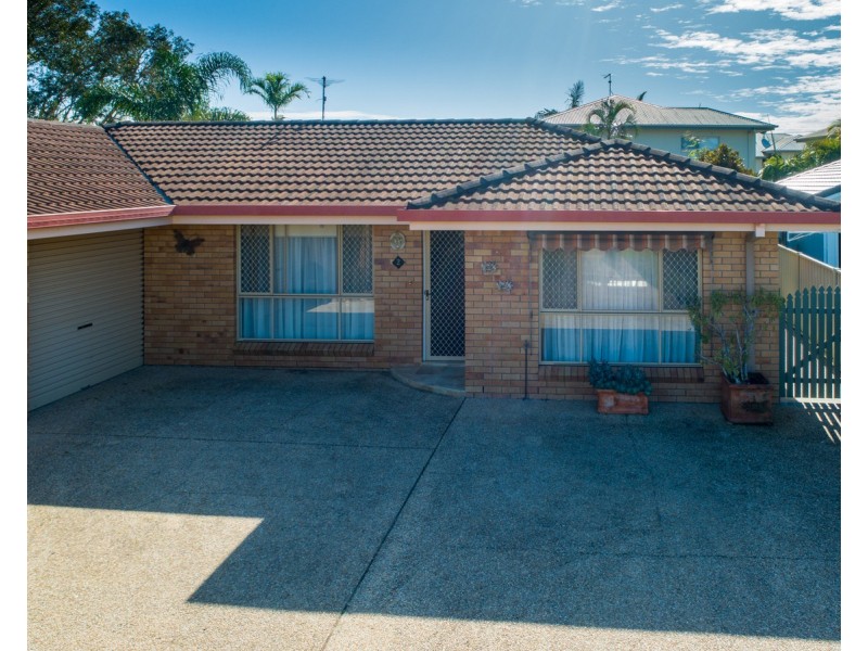 2/9 Urara Street, Yamba NSW 2464