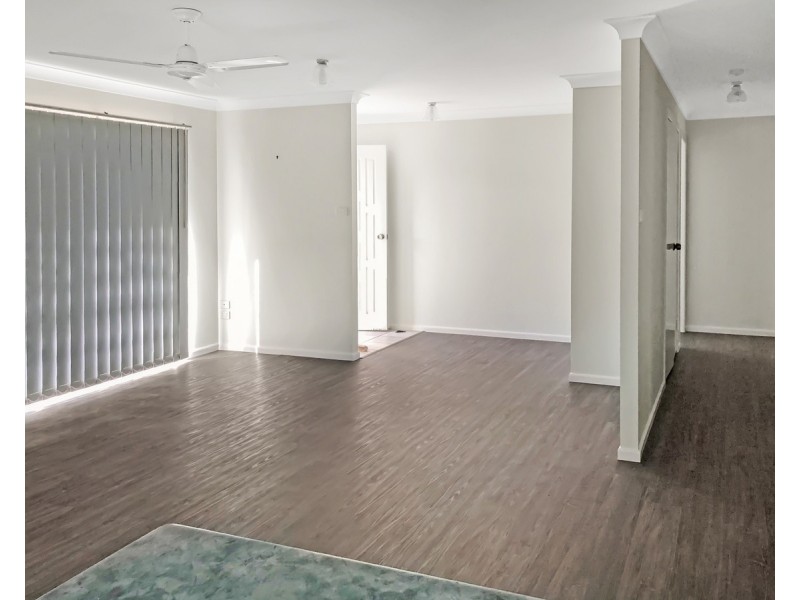 2/9 Freeburn Street, Yamba NSW 2464