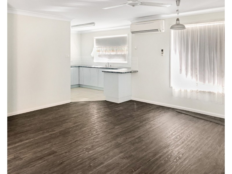 2/9 Freeburn Street, Yamba NSW 2464