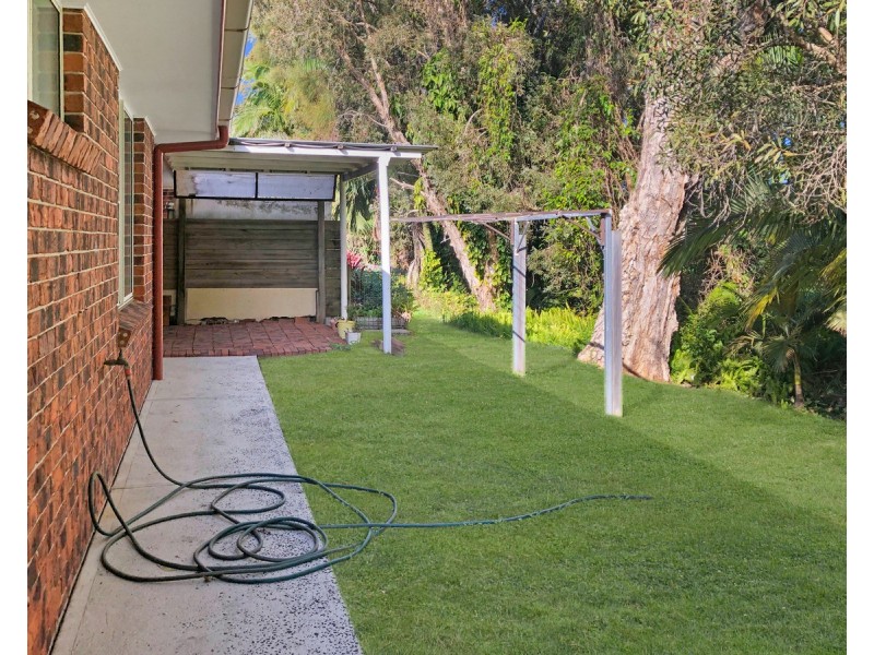 2/9 Freeburn Street, Yamba NSW 2464