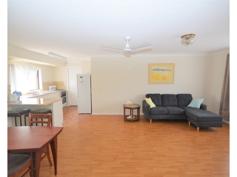 2/6 Roseland Avenue, Yamba NSW 2464