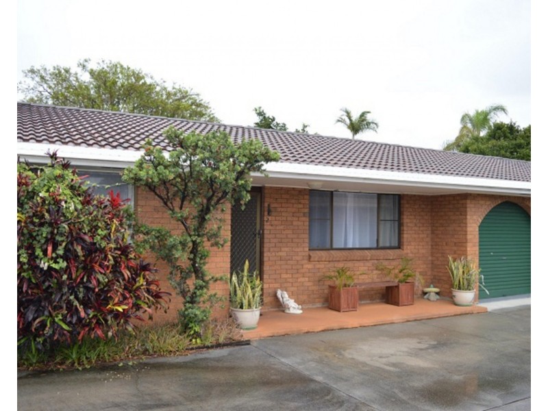 2/6 Roseland Avenue, Yamba NSW 2464