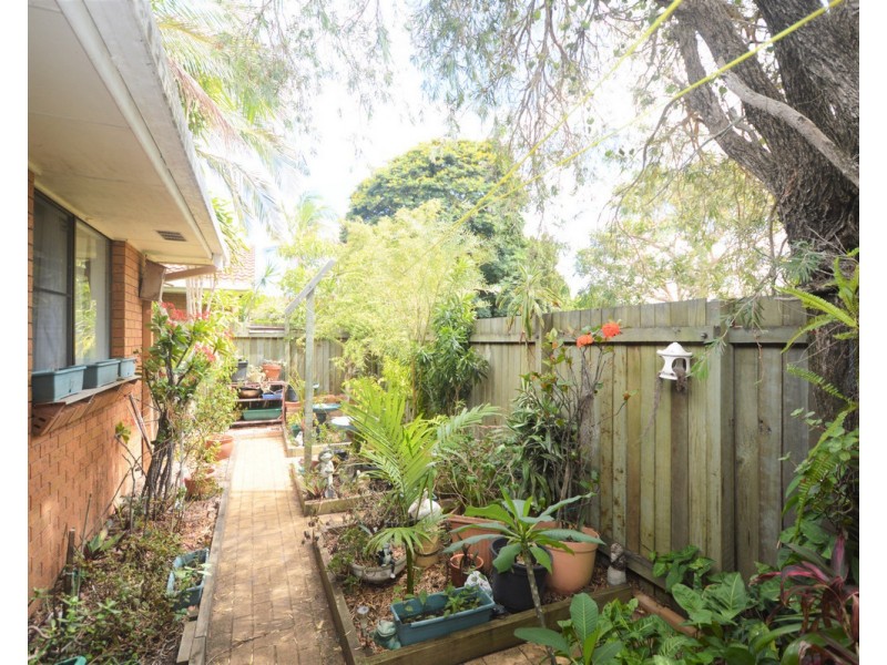 2/6 Roseland Avenue, Yamba NSW 2464