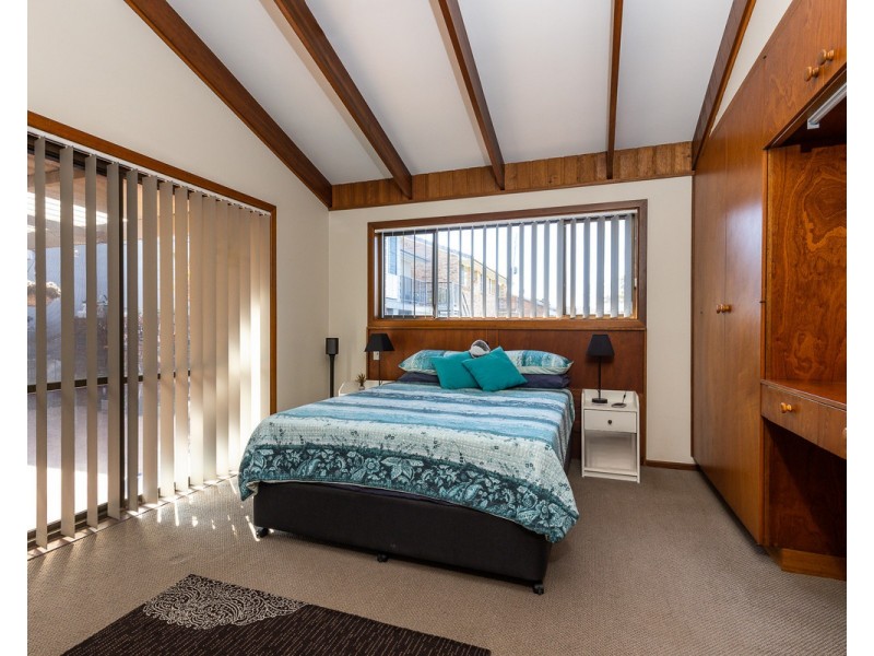 24 Cook Street, Yamba NSW 2464