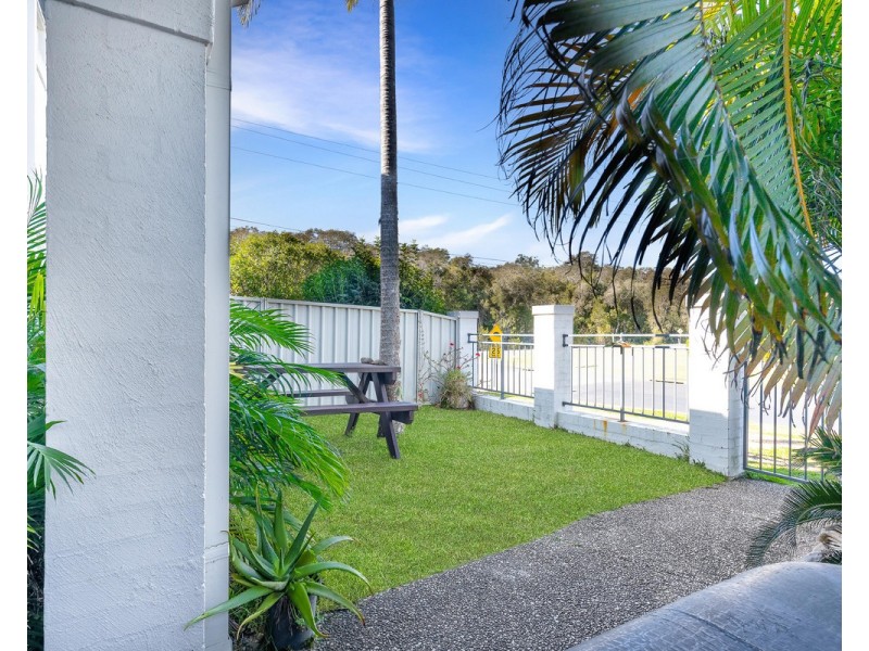 2/1 Urara Street, Yamba NSW 2464