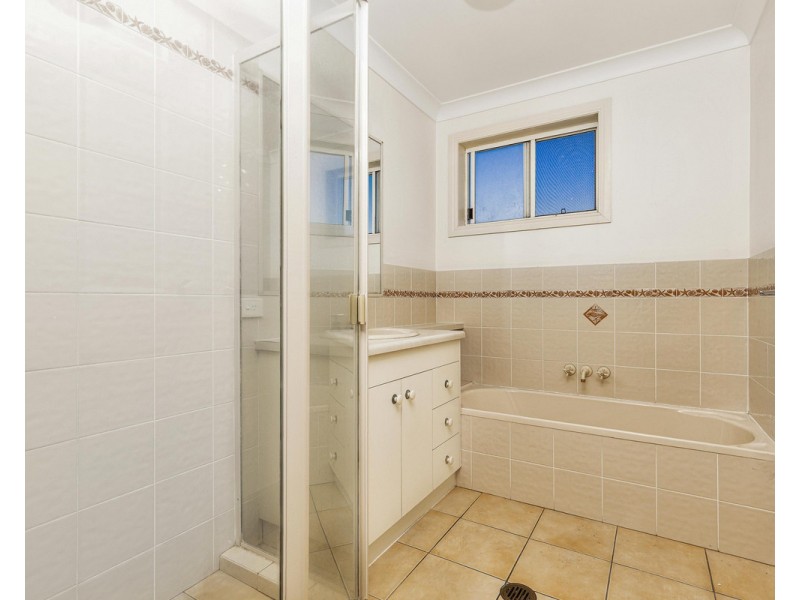 2/1 Urara Street, Yamba NSW 2464