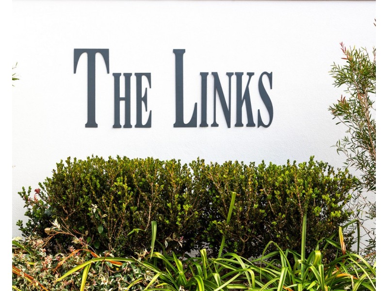 32 The Drive, Yamba NSW 2464