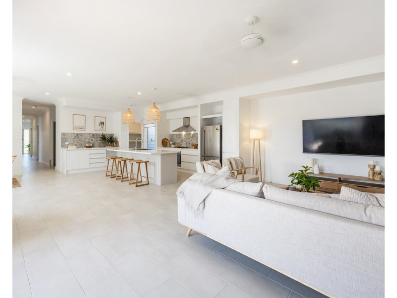 32 The Drive, Yamba NSW 2464