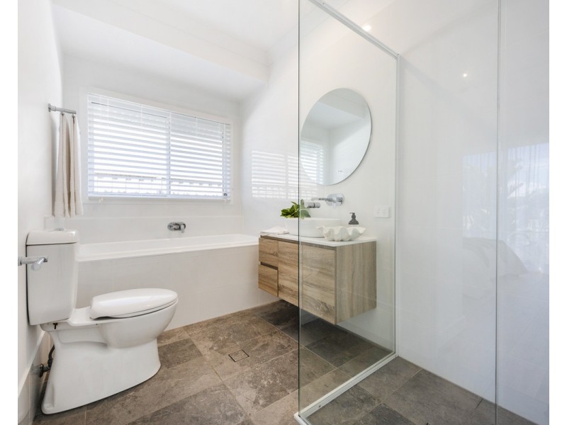 32 The Drive, Yamba NSW 2464