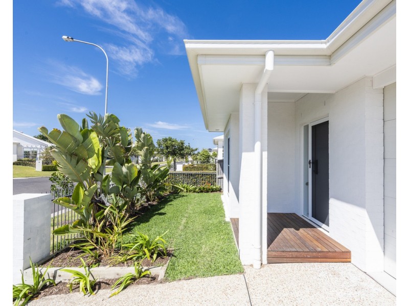32 The Drive, Yamba NSW 2464