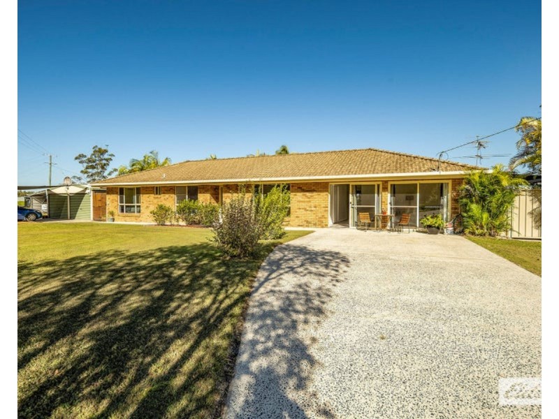 84 Adams Street, Woombah NSW 2469