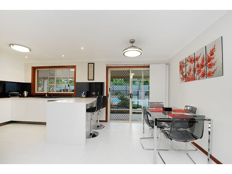 2 Brolga Court, Little Mountain QLD 4551