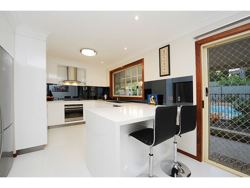 2 Brolga Court, Little Mountain QLD 4551