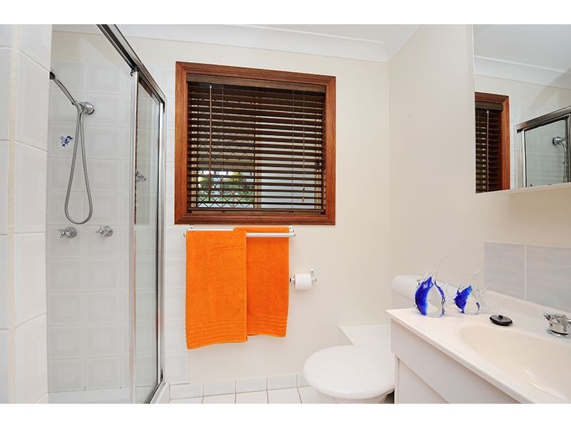 2 Brolga Court, Little Mountain QLD 4551