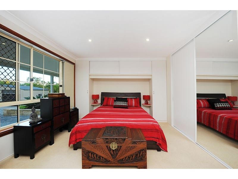 2 Brolga Court, Little Mountain QLD 4551