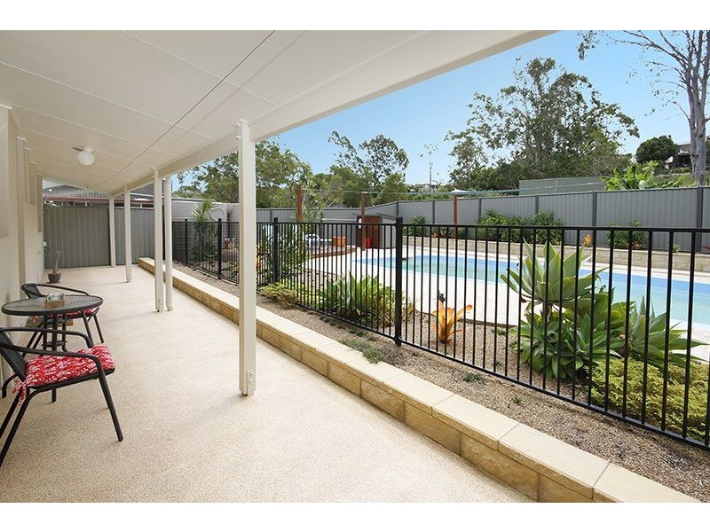 2 Brolga Court, Little Mountain QLD 4551