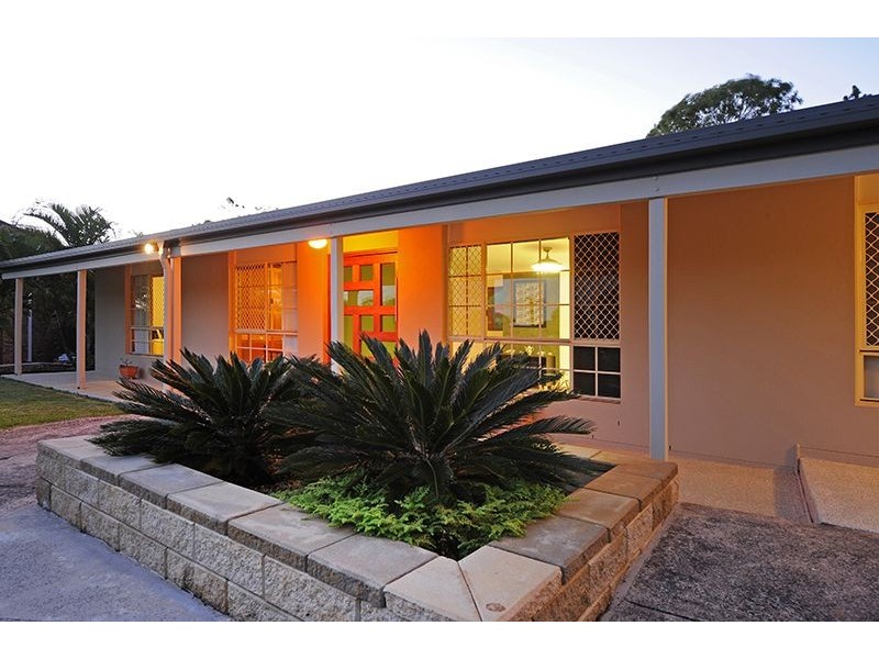2 Brolga Court, Little Mountain QLD 4551