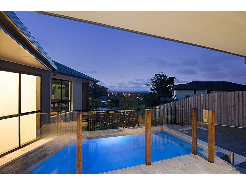 9 Pine Ridge Place, Little Mountain QLD 4551