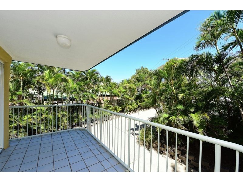 1/7 Queen Street, Moffat Beach QLD 4551
