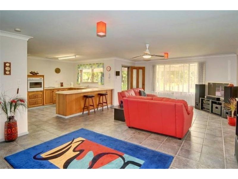 4 Woodroffe Street, Caloundra QLD 4551