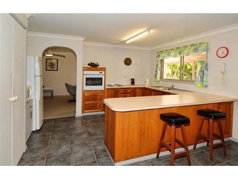 4 Woodroffe Street, Caloundra QLD 4551