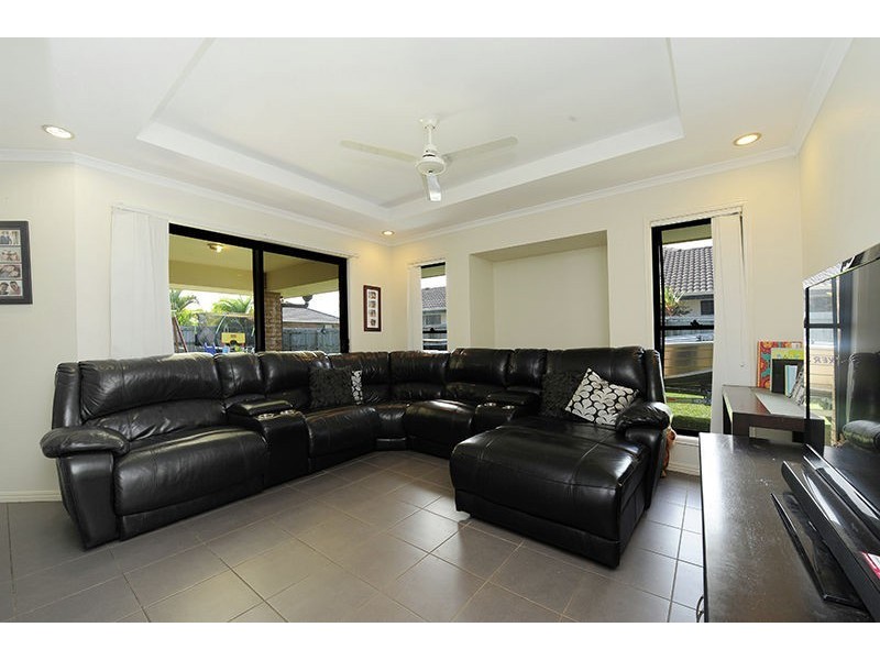 3 Cooloola Court, Little Mountain QLD 4551