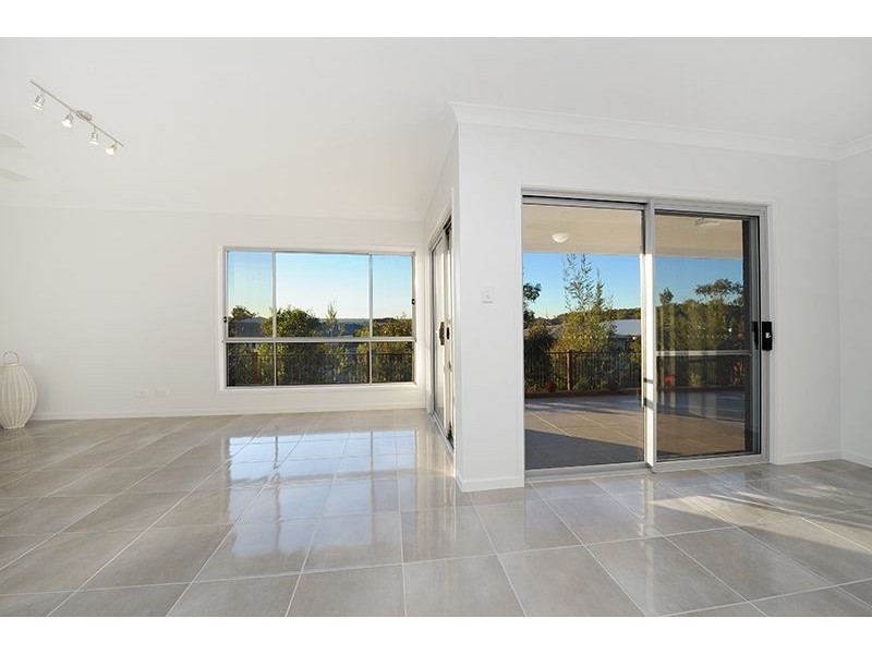 14 Forest View Way, Little Mountain QLD 4551