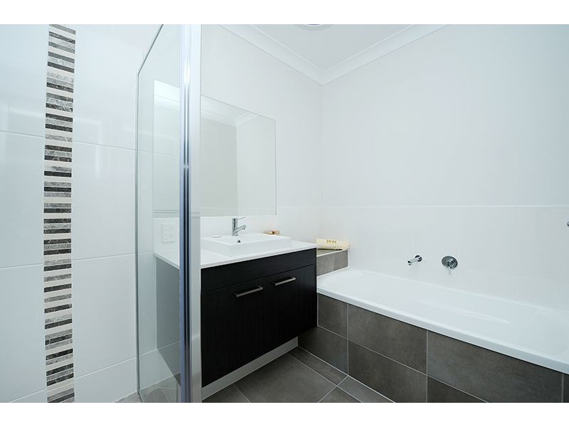 14 Forest View Way, Little Mountain QLD 4551