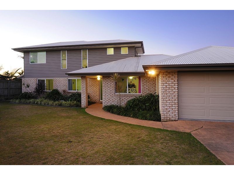 25 Anglia Place, Little Mountain QLD 4551