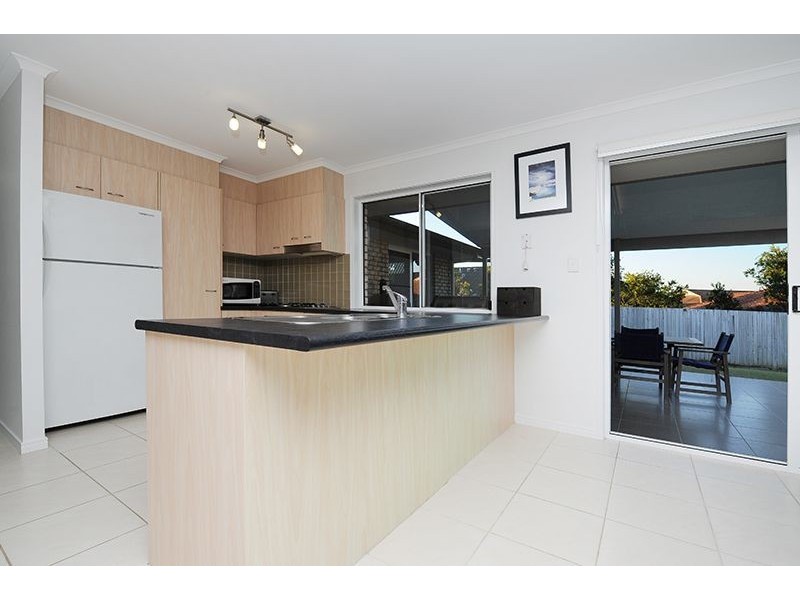 25 Anglia Place, Little Mountain QLD 4551